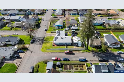 765 13th Av SE, Albany, OR 97322 - Photo 35