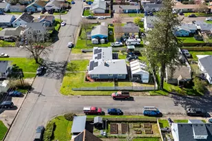 765 13th Av SE, Albany, OR 97322 - Photo 35