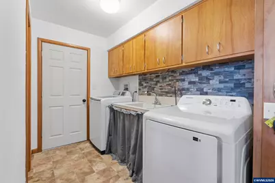 765 13th Av SE, Albany, OR 97322 - Photo 25