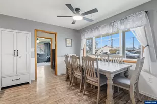 765 13th Av SE, Albany, OR 97322 - Photo 9