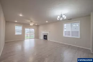 4349 NE Somerset Dr, Albany, OR 97322 - Photo 13