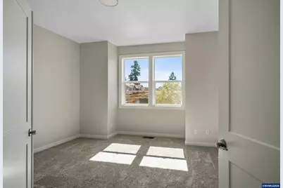 760 Emily Grace Ct SE, Salem, OR 97306 - Photo 9