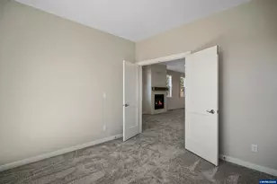 760 Emily Grace Ct SE, Salem, OR 97306 - Photo 9