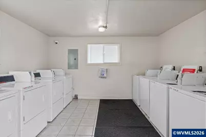 1254 8th St NW, Salem, OR 97304 - Photo 7