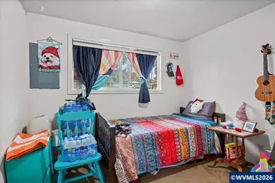 1254 8th St NW, Salem, OR 97304 - Photo 13