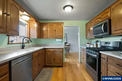 247 Cedar St, Lyons, OR 97358 - Photo 3