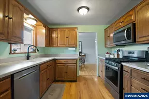 247 Cedar St, Lyons, OR 97358 - Photo 3