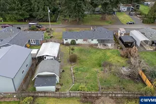 247 Cedar St, Lyons, OR 97358 - Photo 37