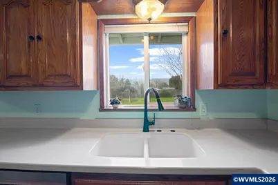 247 Cedar St, Lyons, OR 97358 - Photo 11