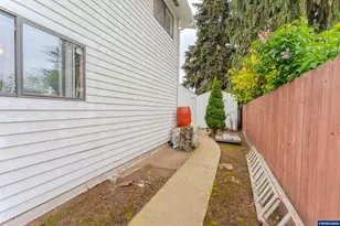 4055 Gary St NE, Keizer, OR 97303 - Photo 37