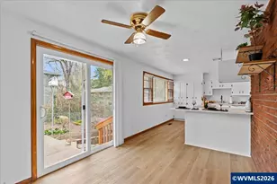 4081 Hawthorne Ave NE, Salem, OR 97301 - Photo 11