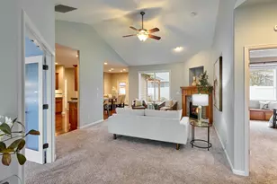 829 Pioneer Dr, Silverton, OR 97381 - Photo 3