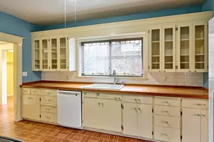 216 S James St, Silverton, OR 97381 - Photo 11