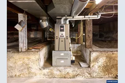 216 S James St, Silverton, OR 97381 - Photo 23