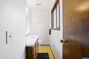 537 SE 26th Ave, Albany, OR 97322 - Photo 21