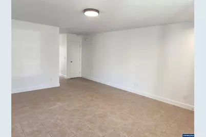 7233 Eastwood Ct SE, Salem, OR 97392 - Photo 3