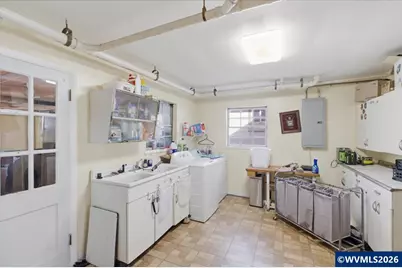 1303 10th Av SW, Albany, OR 97321 - Photo 23