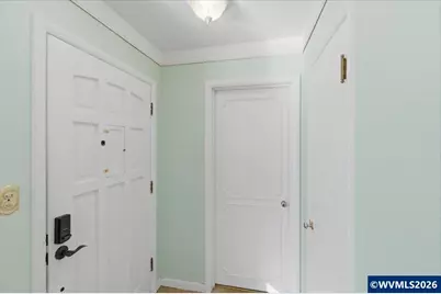 1303 10th Av SW, Albany, OR 97321 - Photo 3