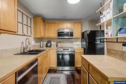651 Loree Pl, Jefferson, OR 97352 - Photo 11