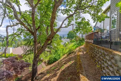 2737 Fillmore Av NW, Salem, OR 97304 - Photo 41