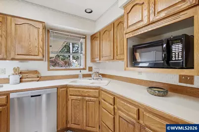 1907 SE Miller Av, Dallas, OR 97338 - Photo 15