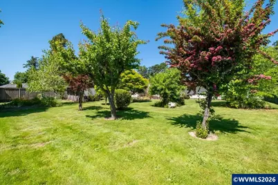 1907 SE Miller Av, Dallas, OR 97338 - Photo 41