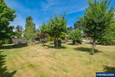 1907 SE Miller Av, Dallas, OR 97338 - Photo 47
