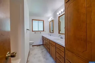 3576 Terrace Dr NW, Albany, OR 97321 - Photo 29