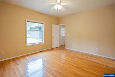 37274 Fawn Dr, Lebanon, OR 97355 - Photo 15