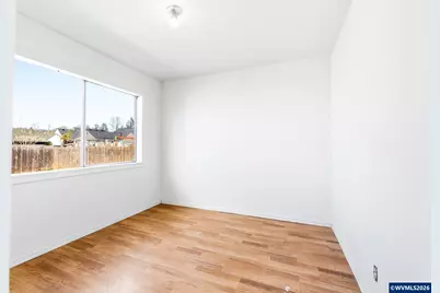 320 Juniper St, Sweet Home, OR 97386 - Photo 13