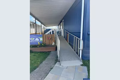 204 Cascade Dr #9, Lebanon, OR 97355 - Photo 5