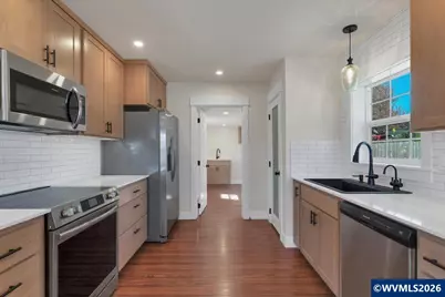 319 SW Church St, Dallas, OR 97338 - Photo 11