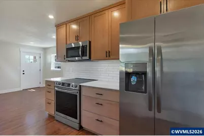 319 SW Church St, Dallas, OR 97338 - Photo 17