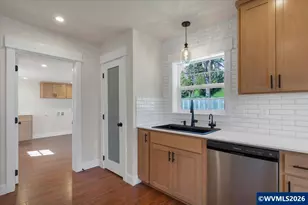 319 SW Church St, Dallas, OR 97338 - Photo 11