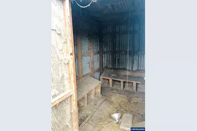 40121 Lacomb Dr, Lebanon, OR 97355 - Photo 13