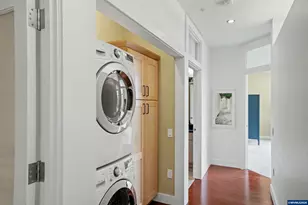 136 SW Washington Ave, Corvallis, OR 97333 - Photo 21