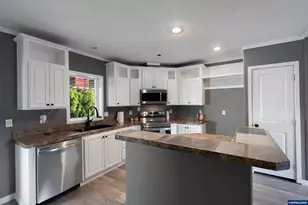 4849 San Francisco Dr NE, Salem, OR 97305 - Photo 5