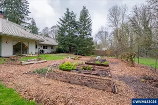 932 Olive Way E, Monmouth, OR 97361 - Photo 41