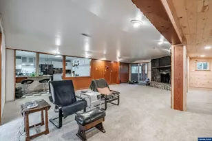 6025 SE 124th Ave, Portland, OR 97236 - Photo 9