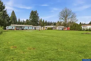 1205 37th Ave, Sweet Home, OR 97386 - Photo 3