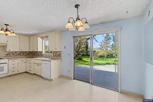 4075 Ridgecrest Av NW, Albany, OR 97321 - Photo 15