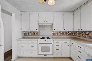 4075 Ridgecrest Av NW, Albany, OR 97321 - Photo 13