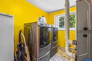 2355 Laurel Ave NE, Salem, OR 97301 - Photo 15