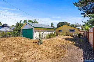 2355 Laurel Ave NE, Salem, OR 97301 - Photo 29