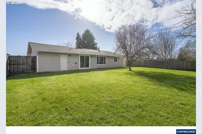 127 SW Poplar Ct, McMinnville, OR 97128 - Photo 29