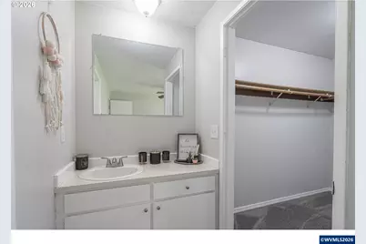 127 SW Poplar Ct, McMinnville, OR 97128 - Photo 25