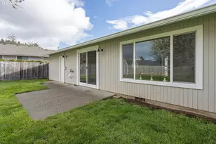 127 SW Poplar Ct, McMinnville, OR 97128 - Photo 31