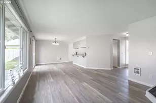 127 SW Poplar Ct, McMinnville, OR 97128 - Photo 15