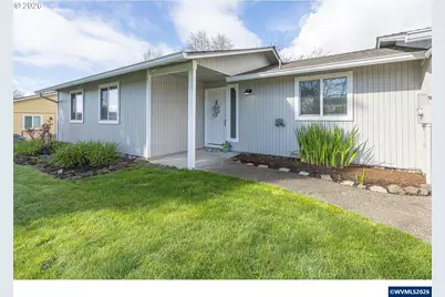 127 SW Poplar Ct, McMinnville, OR 97128 - Photo 3