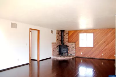 500 Hausman Av, Brownsville, OR 97327 - Photo 3